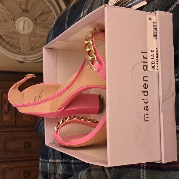 Madden Girl Shoes - Picture 1 of 2